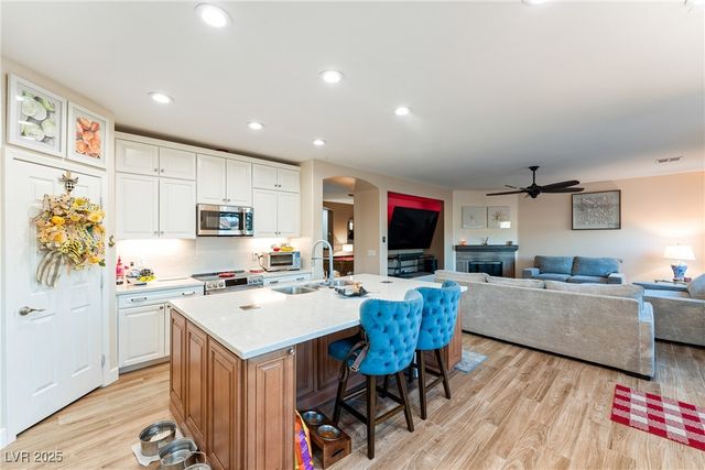 690 Mazelle Lane, Pahrump, NV 89060