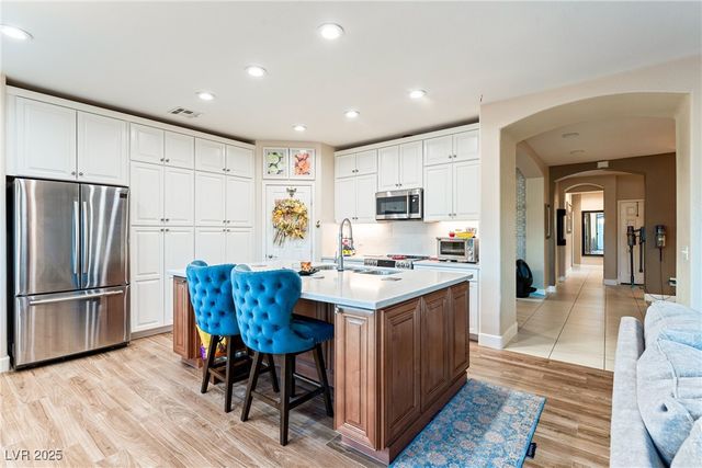 690 Mazelle Lane, Pahrump, NV 89060