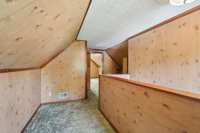 5740 N Dexter AVENUE, Glendale, WI 53209