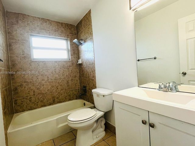 608 SW 16th Ave A, Fort Lauderdale, FL 33312