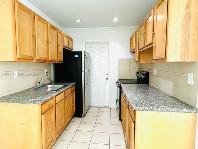 608 SW 16th Ave A, Fort Lauderdale, FL 33312