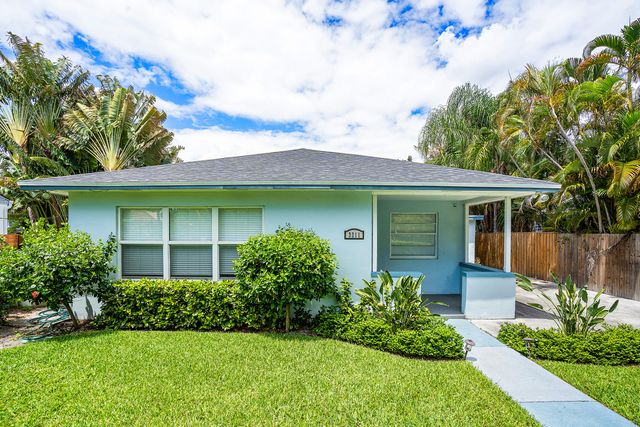 3211 Poinsettia Avenue, West Palm Beach, FL 33407