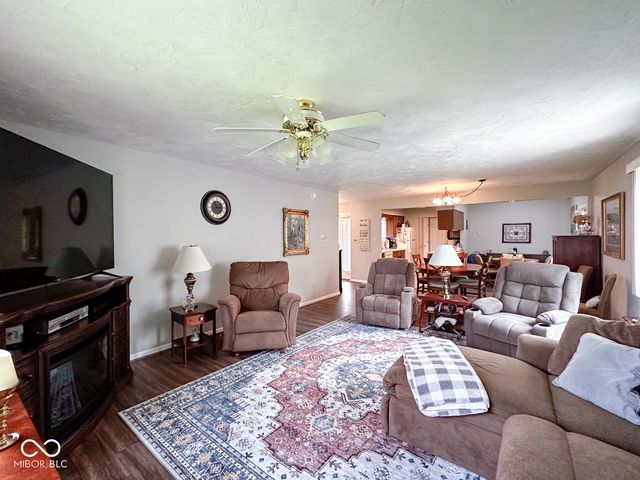 604 N Buckingham Court, Anderson, IN 46013