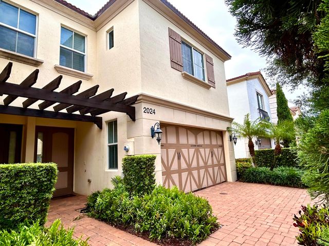 2024 FOXTAIL VIEW Court, West Palm Beach, FL 33411