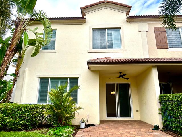 2024 FOXTAIL VIEW Court, West Palm Beach, FL 33411