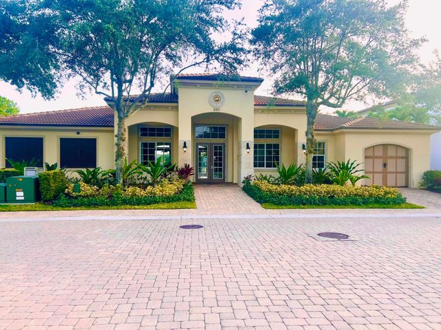 2024 FOXTAIL VIEW Court, West Palm Beach, FL 33411