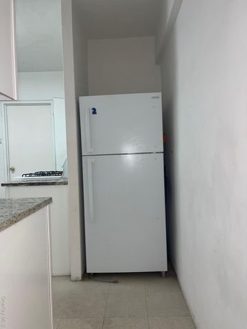 89-15 Parsons Boulevard 3L, Jamaica, NY 11432