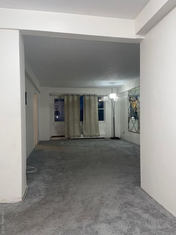 89-15 Parsons Boulevard 3L, Jamaica, NY 11432