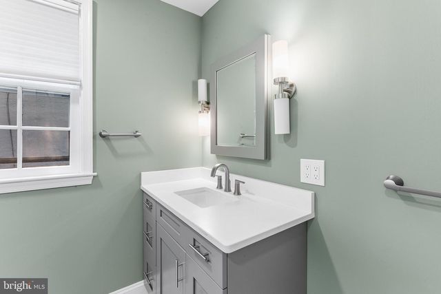707 CONSHOHOCKEN STATE RD, Bala Cynwyd, PA 19004