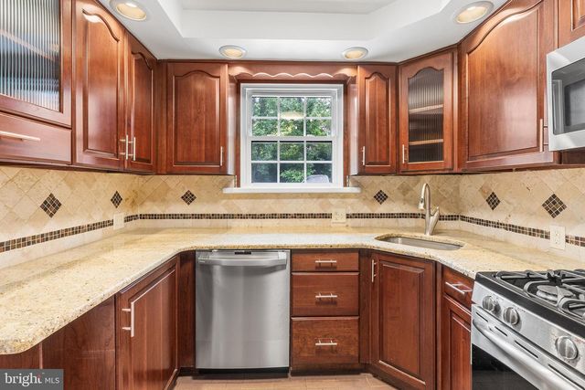 707 CONSHOHOCKEN STATE RD, Bala Cynwyd, PA 19004