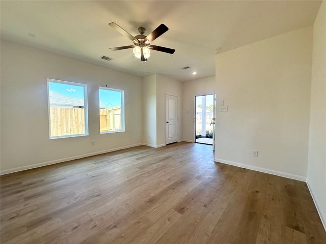4632 Mesquite Trail Blush, Pinehurst, TX 77362