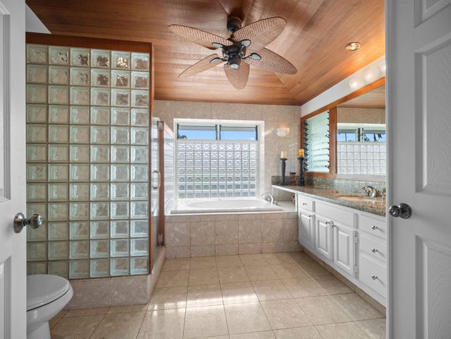 212 E Ikea Kai Pl, Kihei, HI 96753