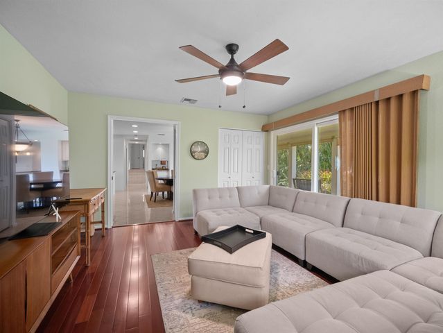 212 E Ikea Kai Pl, Kihei, HI 96753