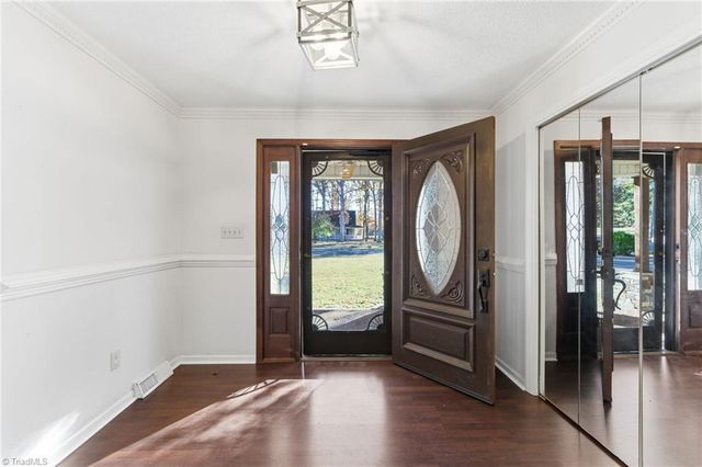 124 Ridgeway Lane, Lexington, NC 27295