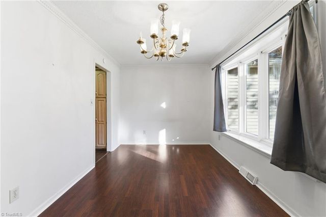 124 Ridgeway Lane, Lexington, NC 27295