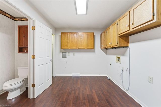 124 Ridgeway Lane, Lexington, NC 27295