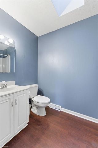 124 Ridgeway Lane, Lexington, NC 27295