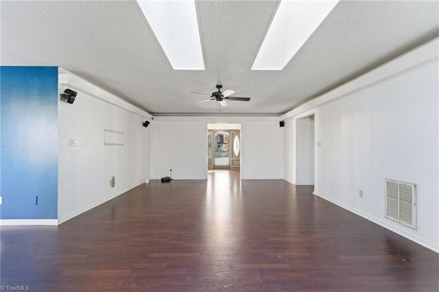 124 Ridgeway Lane, Lexington, NC 27295