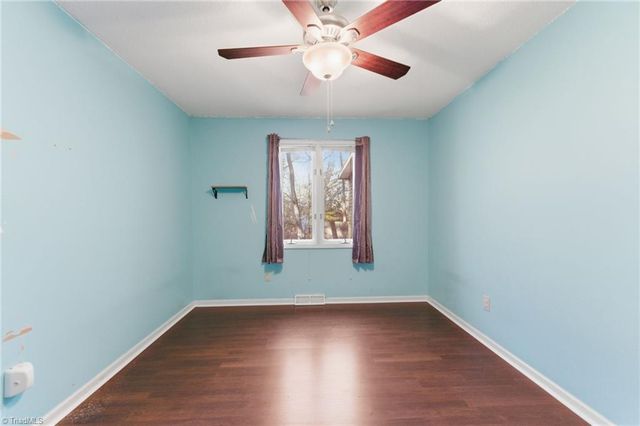 124 Ridgeway Lane, Lexington, NC 27295