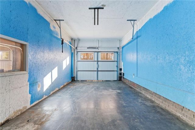 124 Ridgeway Lane, Lexington, NC 27295