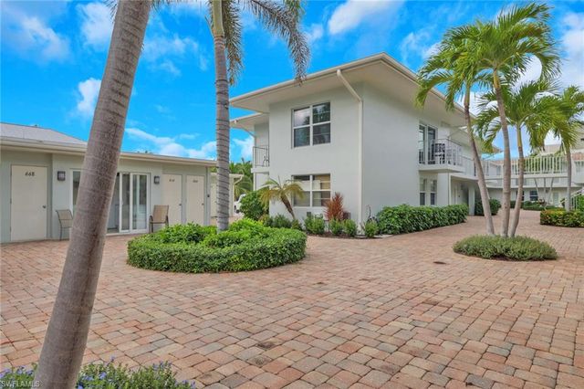 642 12th AVE S, Naples, FL 34102