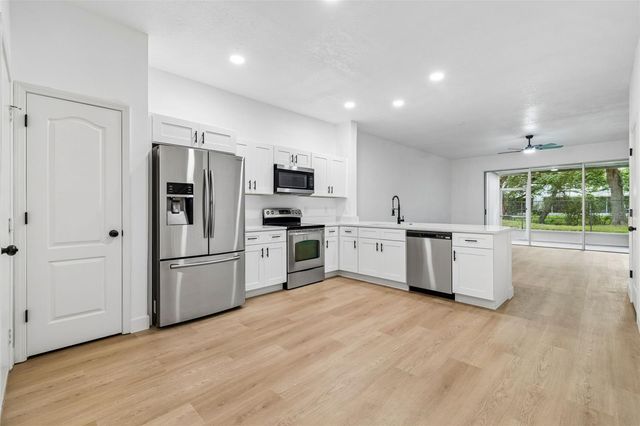 4911 BARNSTEAD DRIVE, Riverview, FL 33578