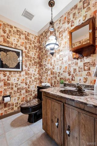 9733 Fall Ridge Trail, Sunset Hills, MO 63127