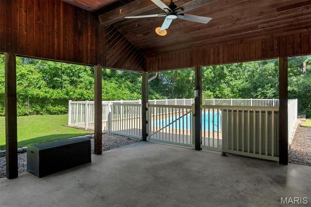 9733 Fall Ridge Trail, Sunset Hills, MO 63127