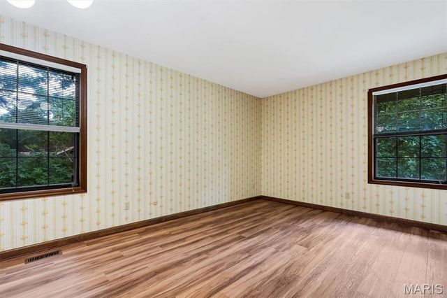 9733 Fall Ridge Trail, Sunset Hills, MO 63127