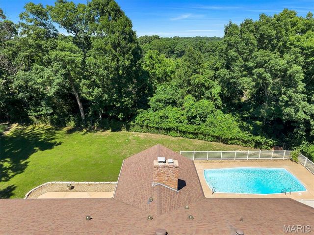 9733 Fall Ridge Trail, Sunset Hills, MO 63127