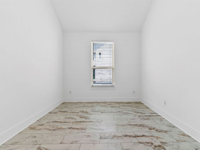 942 Lawless Lane, Fate, TX 75087