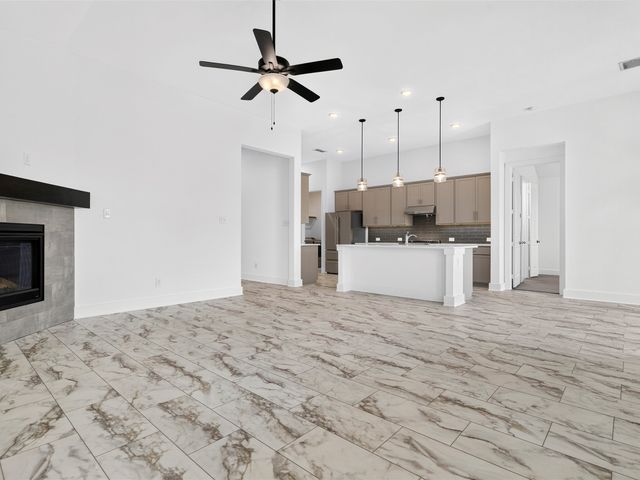 942 Lawless Lane, Fate, TX 75087