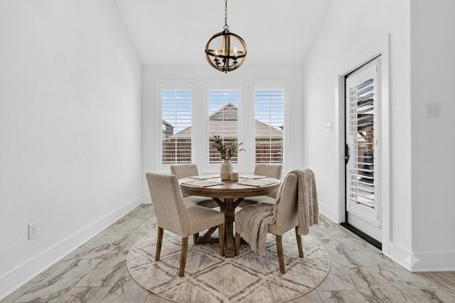 942 Lawless Lane, Fate, TX 75087