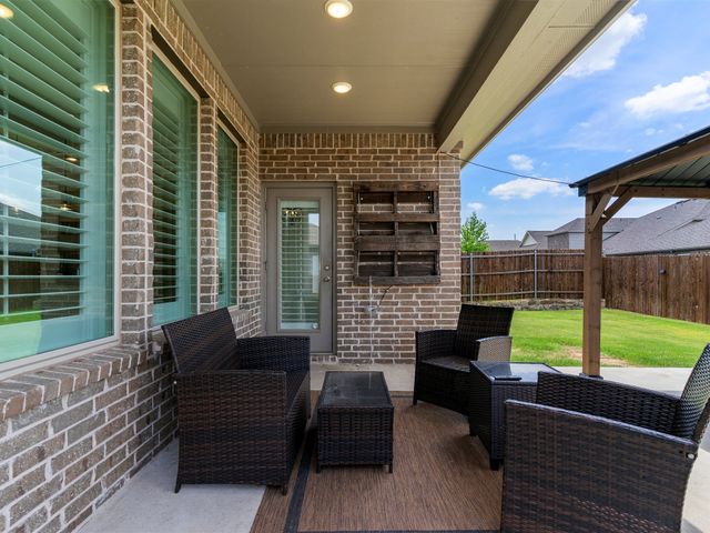 942 Lawless Lane, Fate, TX 75087
