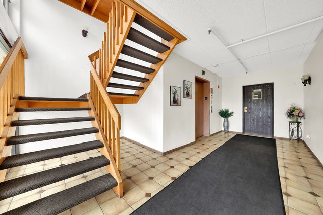 10351 Menard Avenue 322, Oak Lawn, IL 60453