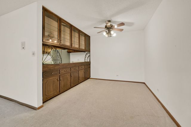 10351 Menard Avenue 322, Oak Lawn, IL 60453