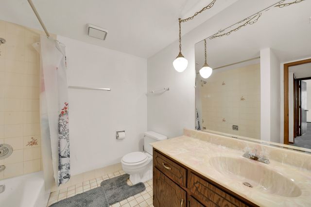 10351 Menard Avenue 322, Oak Lawn, IL 60453