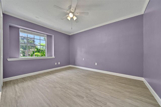 807 Richvale Lane, Houston, TX 77062