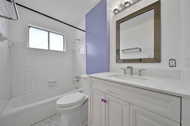 807 Richvale Lane, Houston, TX 77062