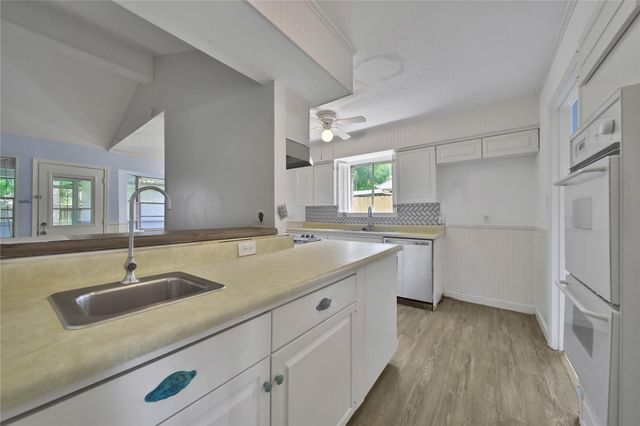 807 Richvale Lane, Houston, TX 77062