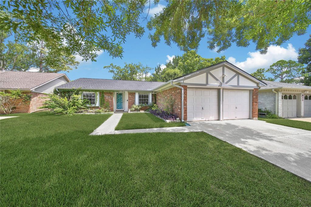 807 Richvale Lane, Houston, TX 77062