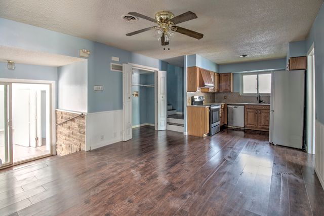 929 Dodson Street, Gainesville, TX 76240