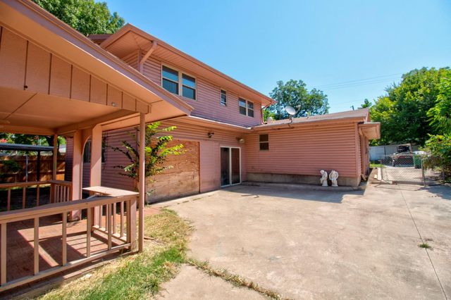 929 Dodson Street, Gainesville, TX 76240