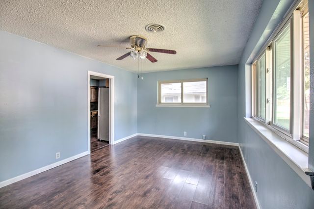 929 Dodson Street, Gainesville, TX 76240