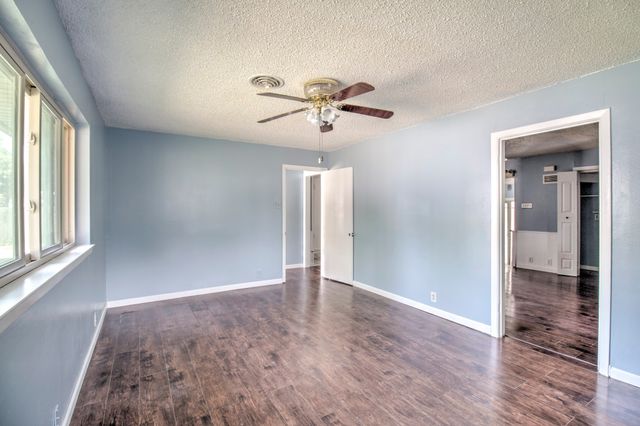 929 Dodson Street, Gainesville, TX 76240