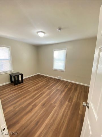 808 Marmion Avenue, Youngstown, OH 44502