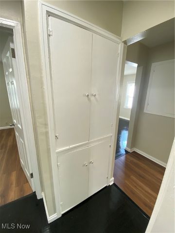 808 Marmion Avenue, Youngstown, OH 44502