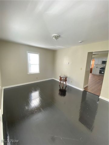 808 Marmion Avenue, Youngstown, OH 44502