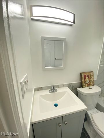 808 Marmion Avenue, Youngstown, OH 44502