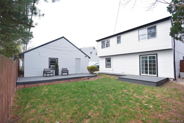 130 Balsam Lane, Levittown, NY 11756
